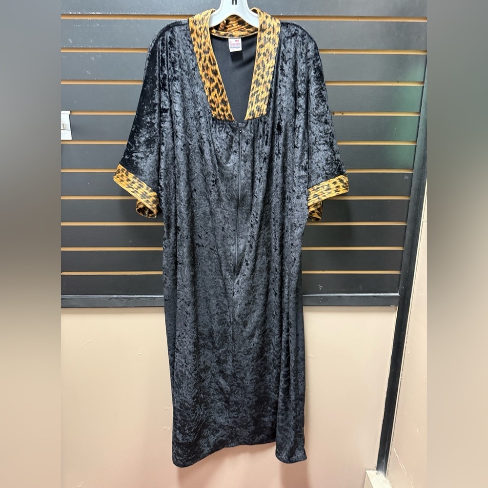 Vintage Granada Black Velour Caftan Lounge Dress Leopard Trim Zip Front Pockets